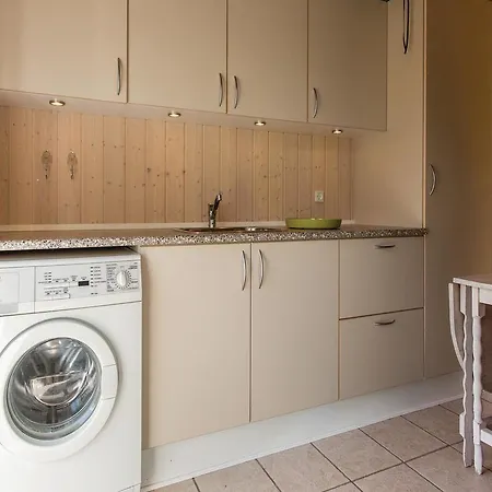 Three-bedroom Holiday In Holiday home Farevejle