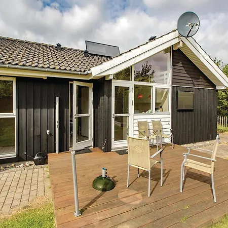 Holiday home Three-bedroom Holiday In *
