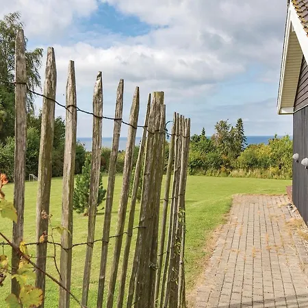 Three-bedroom Holiday In Farevejle