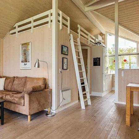 Three-bedroom Holiday In Holiday home Farevejle
