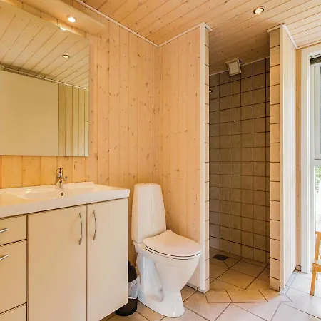 Three-bedroom Holiday In Holiday home Farevejle