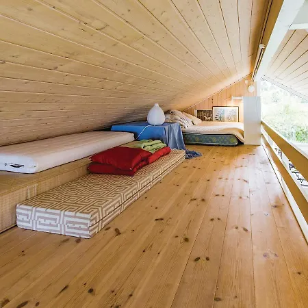 Holiday home Three-bedroom Holiday In